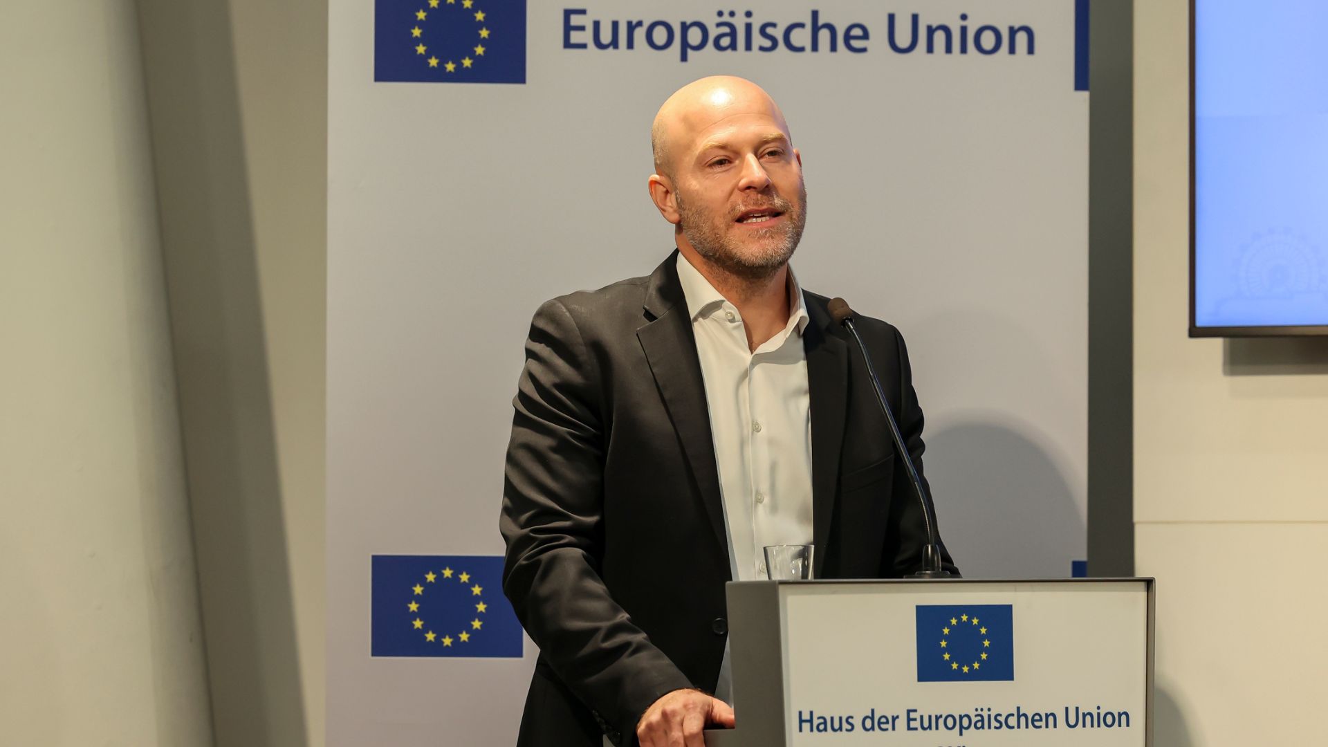 Paul Schmidt: EU integration process is always the art of compromise (EWB Interview)